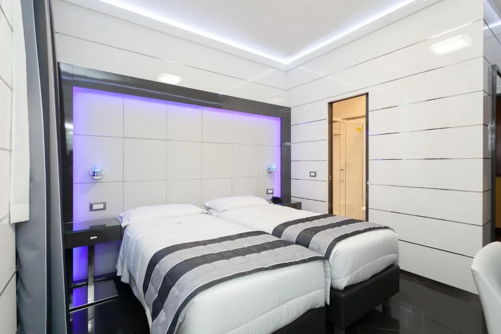 Superior Double Room — Hotel Fiorella Milano