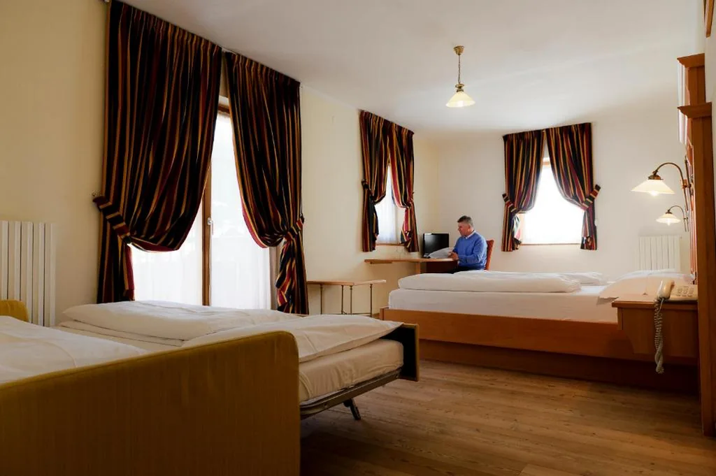 Superior Double Room — Hotel Touring