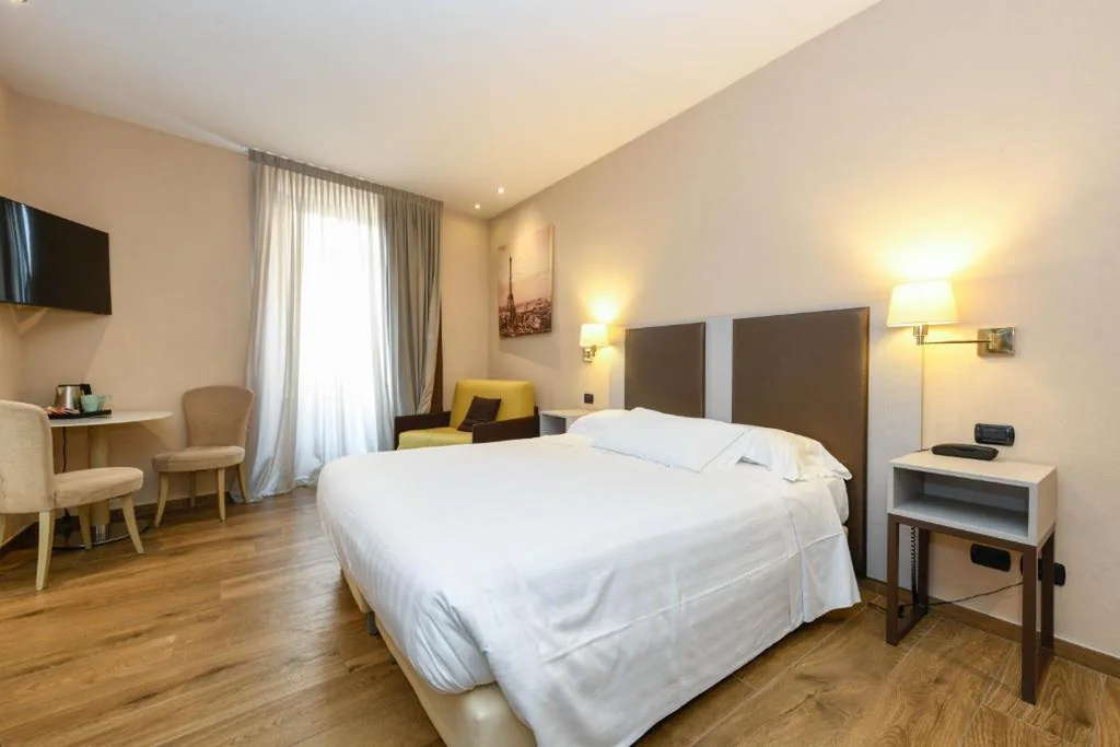 Camera Matrimoniale Superior — Hotel Tripoli