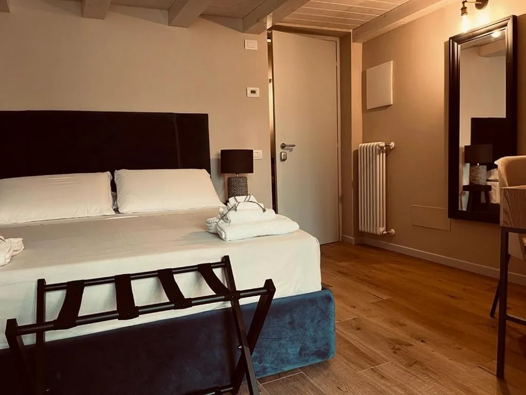 Superior Double Room — Locanda Gatto Bianco