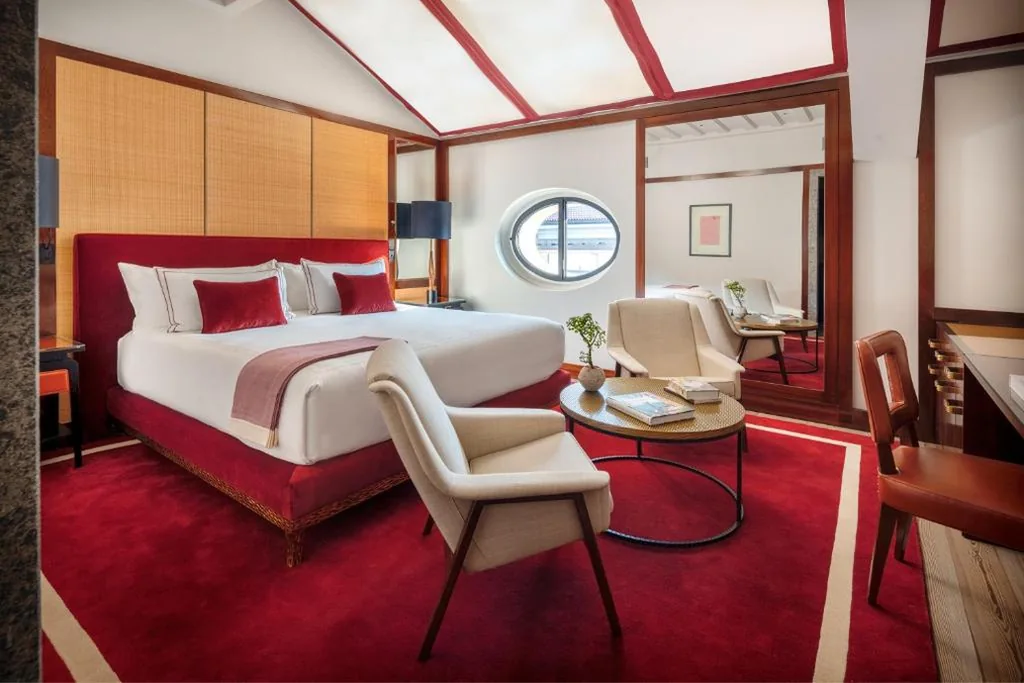 Superior Double Room — Portrait Milano – Lungarno Collection