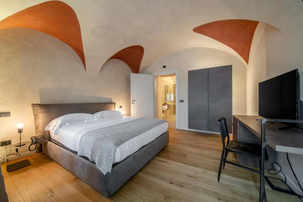 Superior Double Room — Relais San Vigilio al Castello