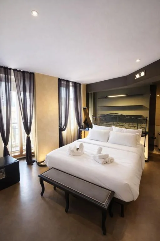 Double Room — Vinessa Rooms