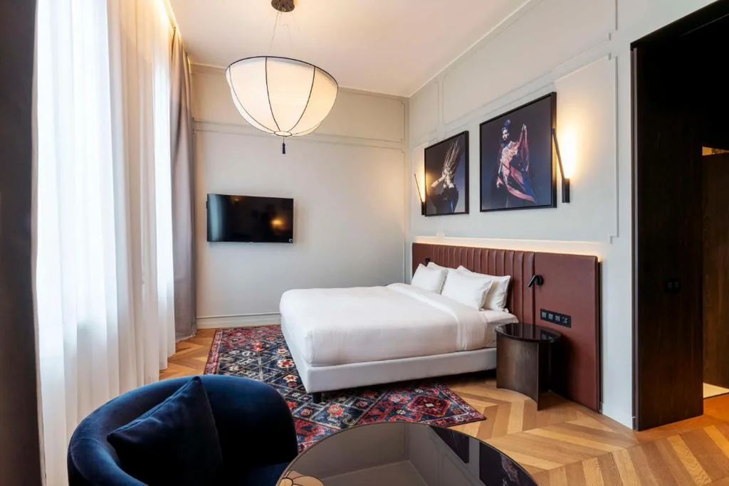 Camera Premium Collection — Palazzo Touring Club Milan, A Radisson Collection Hotel