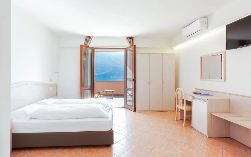 Premium Room with Lake View — Relax Hotel Villa Gardenia & Villa Oleandra