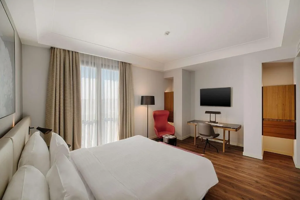 Premium Room — Radisson Blu Hotel Milan