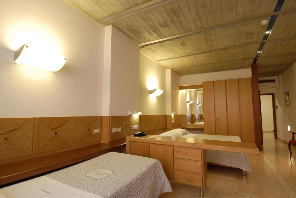 Camera Quadrupla — Albergo Bianchi Stazione