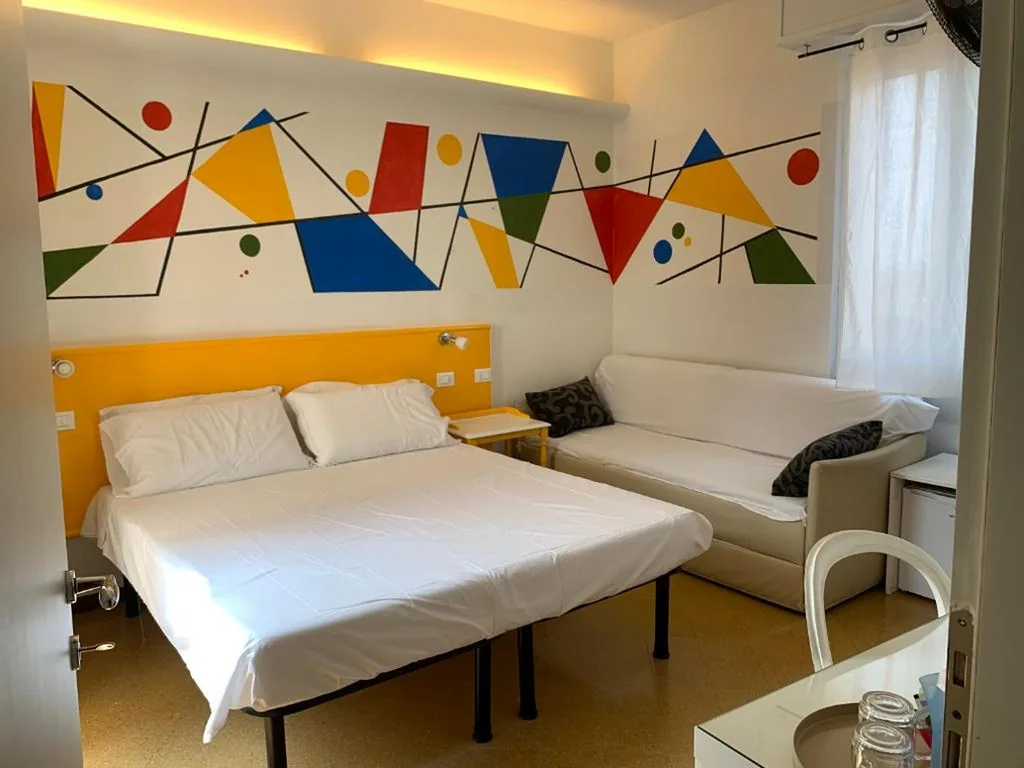 Camera Quadrupla Classic — B&B Meublè Adriana Sirmione Vegan