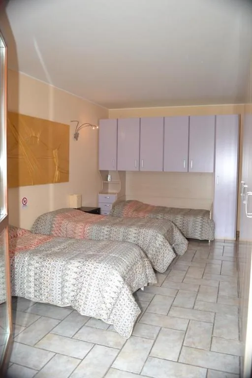Quadruple Room with Private Bathroom — B&B Ai Prati