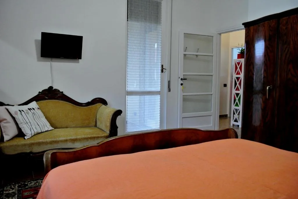 Quadruple Room with Private Bathroom — B&B LORI