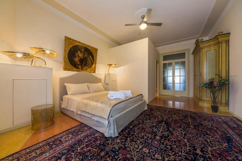 Quadruple Room with Private Bathroom — BED and BIKE – BERGAMO Dream House