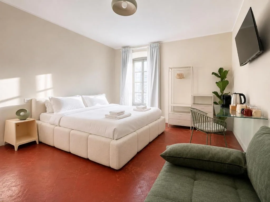 Quadruple Room with Private Bathroom — Borgo Suites – Sostify