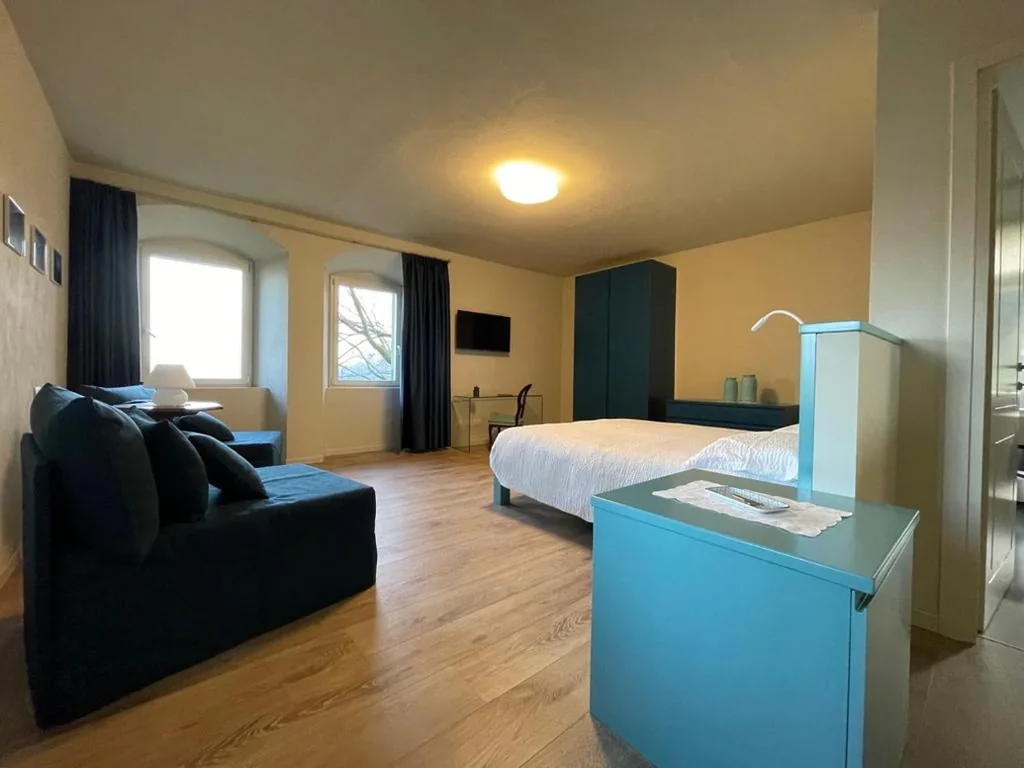 Camera Quadrupla con Bagno Privato — Foresteria Antica Bastia B&B