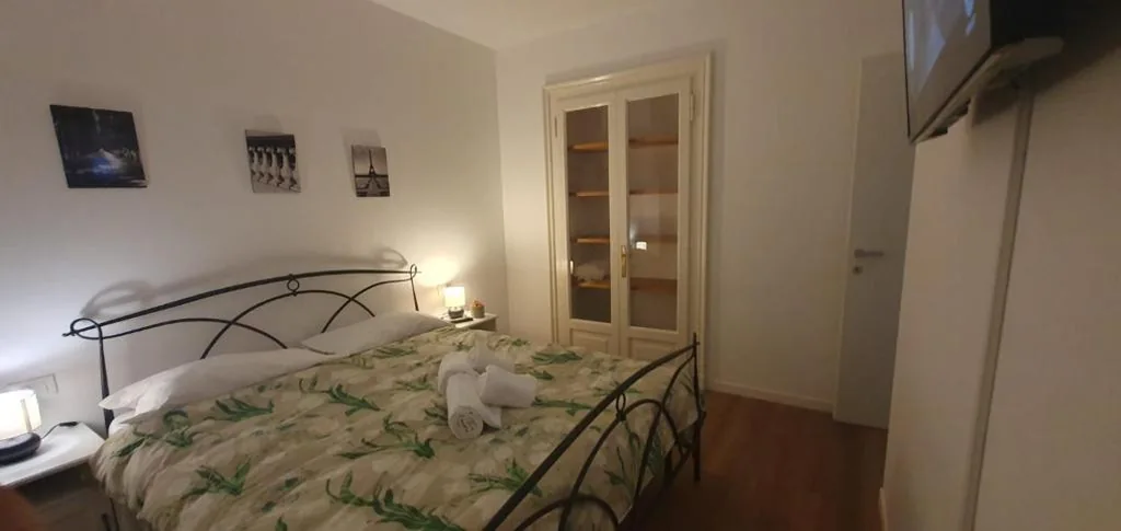 Camera Quadrupla con Bagno Privato — Max Rooms Bergamo