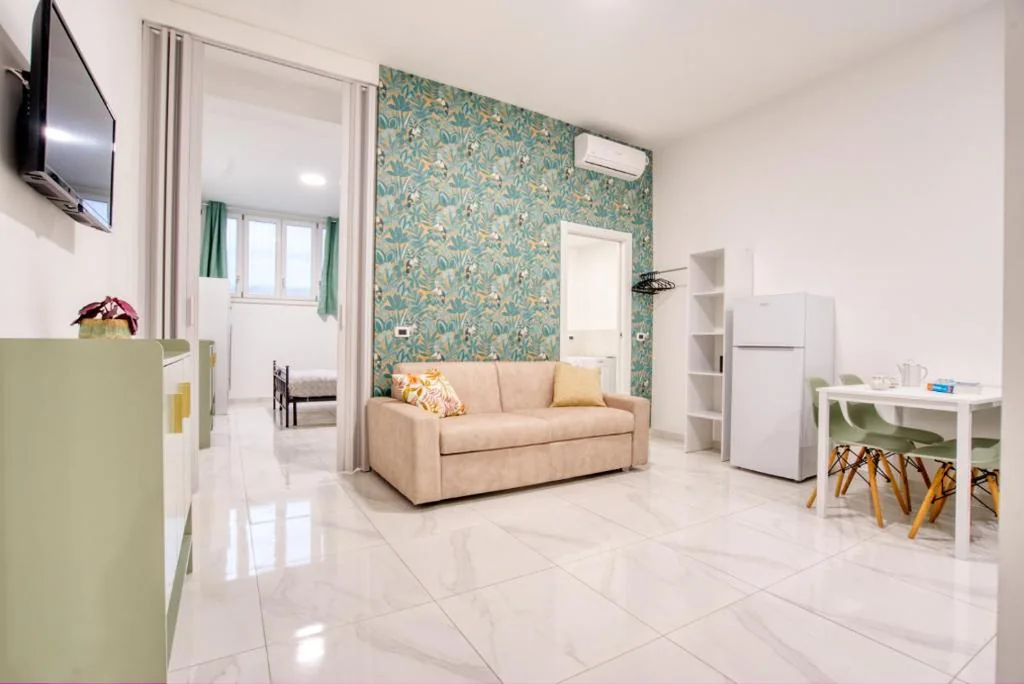 Quadruple Room with Private Bathroom - Lower Ground Floor — Italianflat – Subway Milano