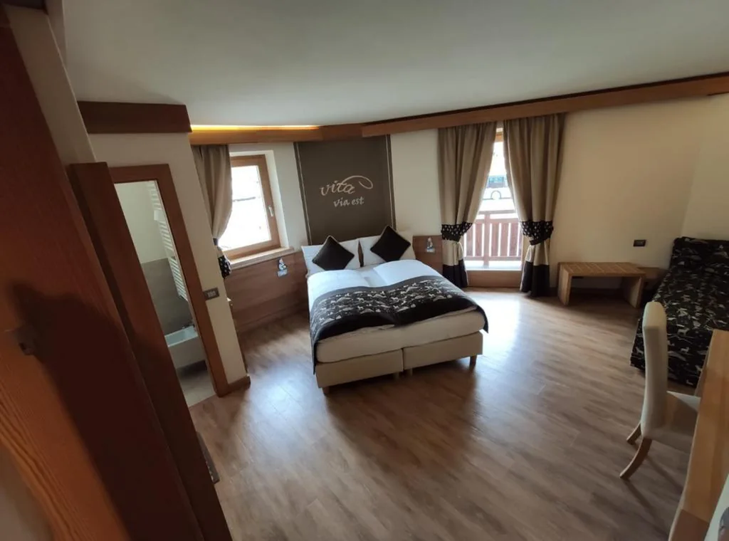 Camera Quadrupla con Balcone — Hotel Bondi