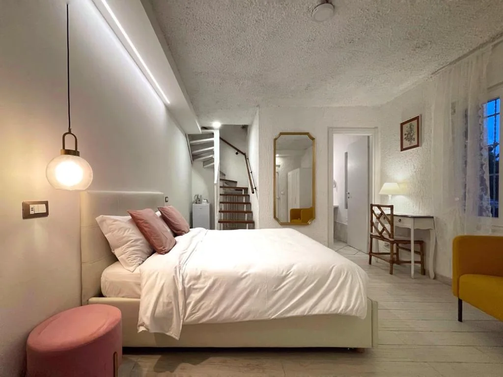 Camera Quadrupla con Balcone — Villa Pensione Mercedes