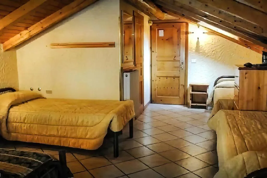 Camera Quadrupla Economy — Hotel Aquila