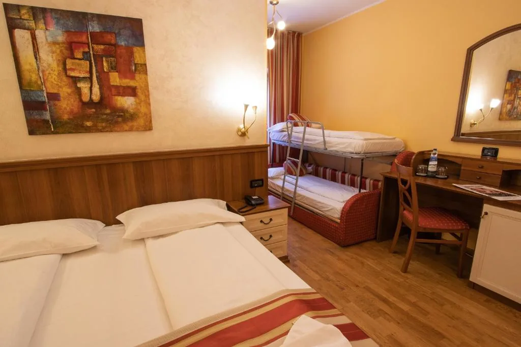 Camera Quadrupla — Hotel Bernina
