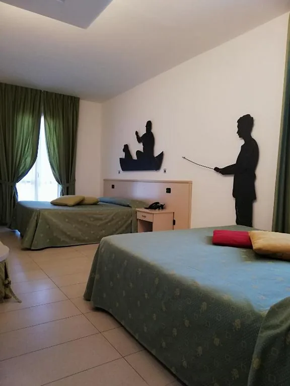 Camera Quadrupla — Hotel Fioroni