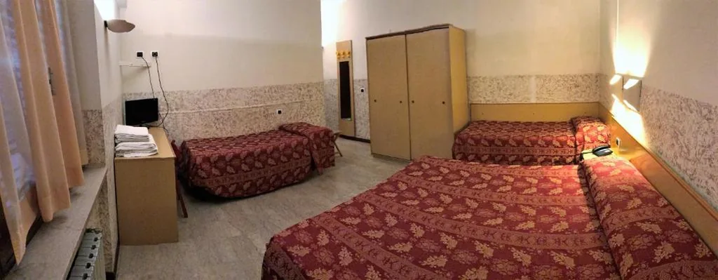 Camera Quadrupla — Hotel Nettuno