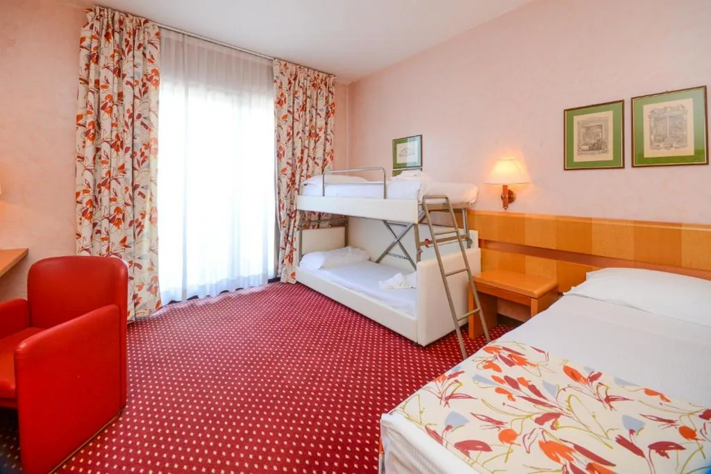 Camera Quadrupla — Hotel Oliveto
