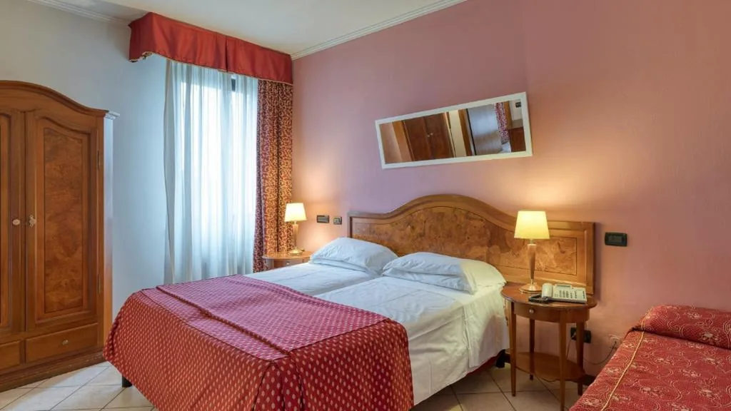 Quadruple Room — Primotel Brescia