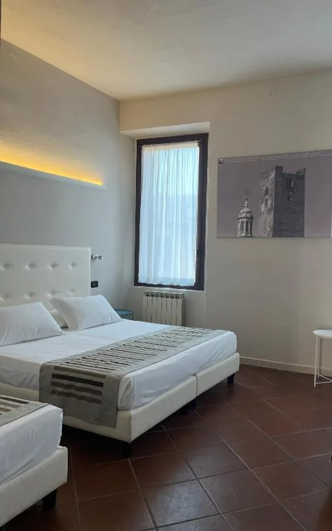 Quadruple Room — Residenza Accademia, MantegnaHotels