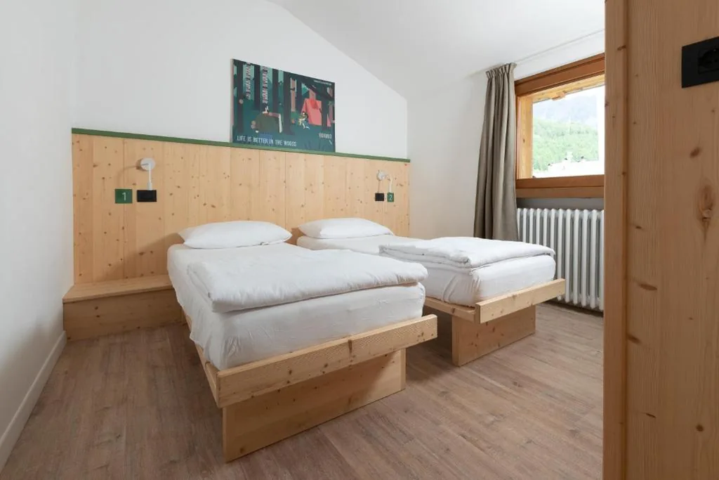 Standard Quadruple Room — Ostello Alpino