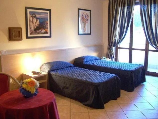 Quadruple Room — Villa Giovanna