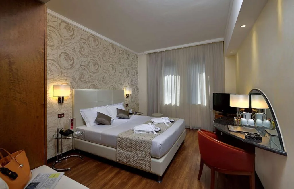 Queen Comfort Room — Best Western Hotel City