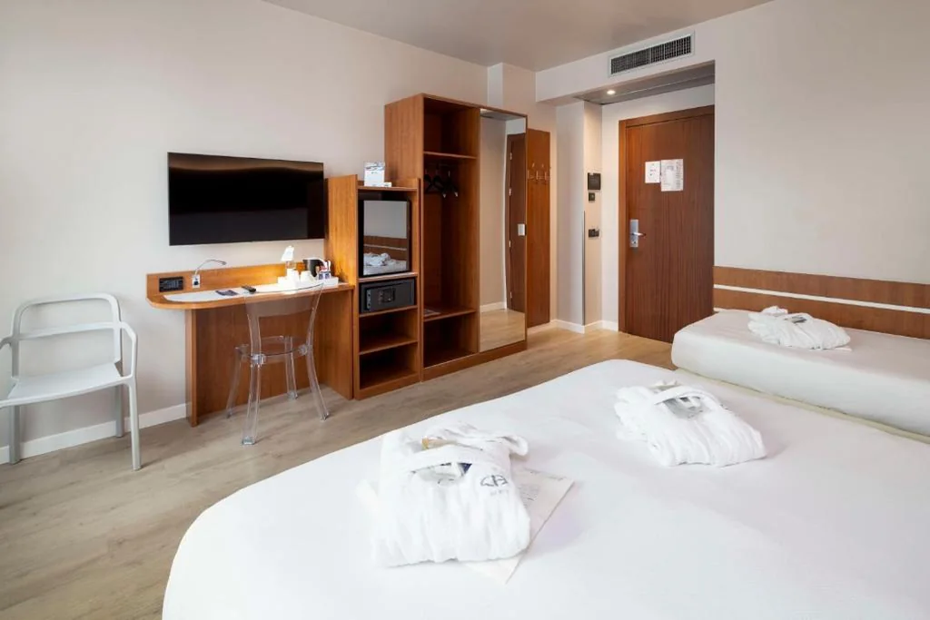Queen Comfort Room — Best Western Madison Hotel