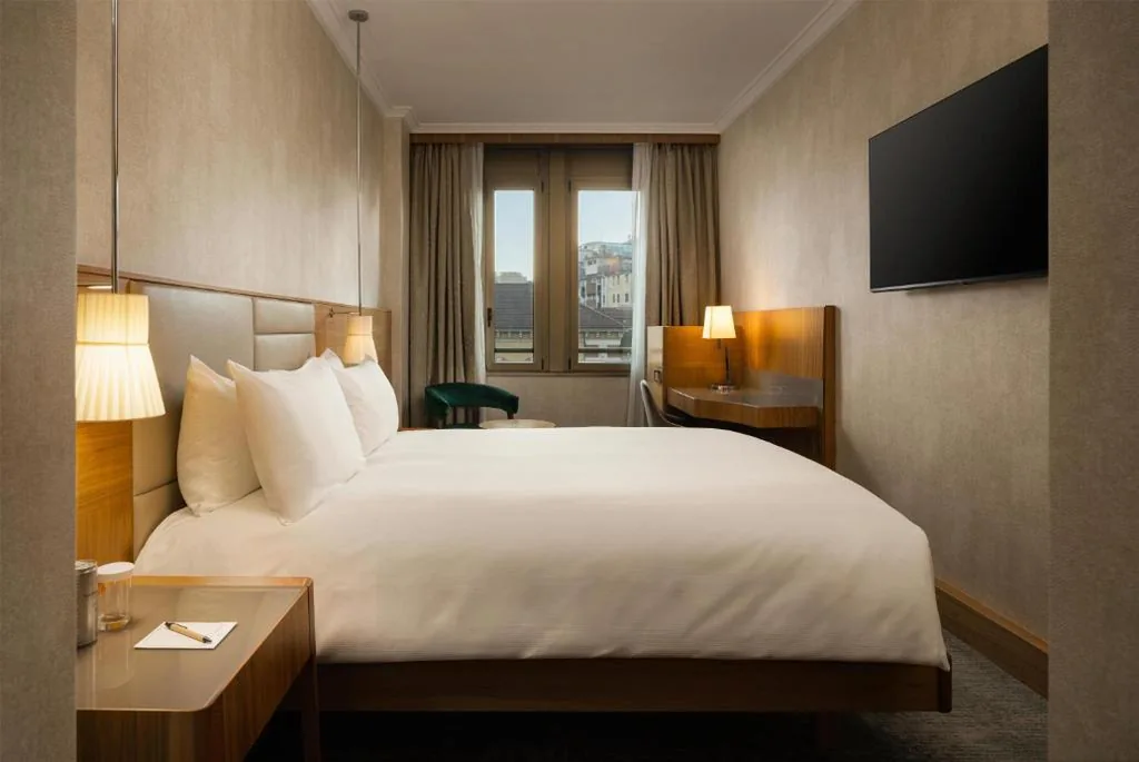 Queen Room — Hilton Milan