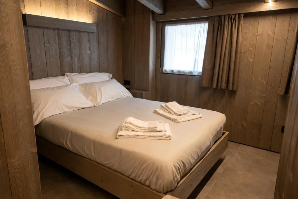 Queen Room — Le Suites de San Campel RTA