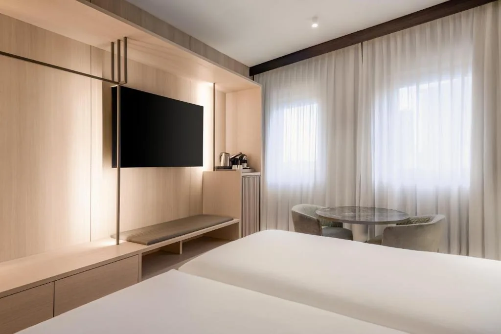 Camera Queen Standard — AC Hotel Milano by Marriott