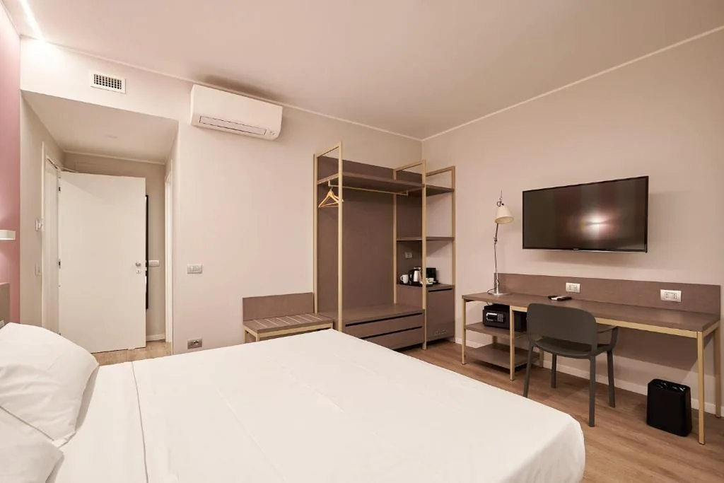 Camera Queen Standard — CA’ San Cristoforo Apartments & Suites