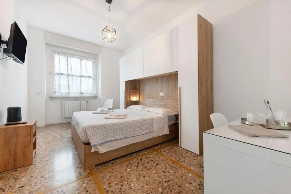 Queen Standard Room — Locanda Enzina
