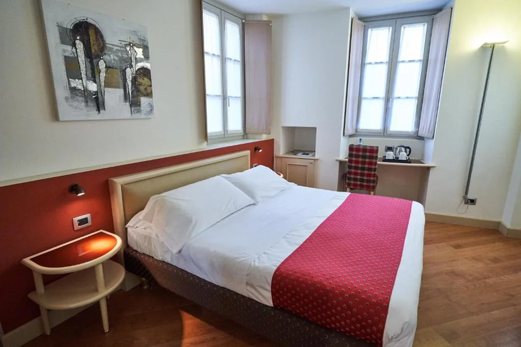 Camera Queen Standard - Non Fumatori — Hotel Centrale Best Western Signature Collection