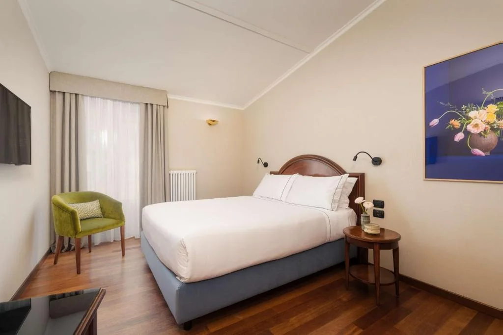 Queen Standard Room — WorldHotel Casati 18