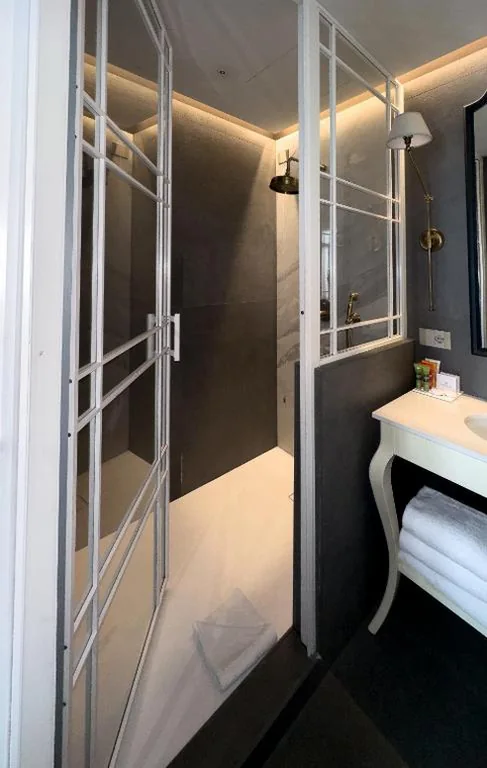 Queen Superior Room with Sofa Bed - Non-Smoking — Matilde Boutique Hotel, WorldHotels Elite