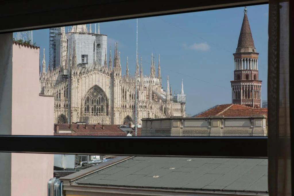 Camera Queen Superior — Enjoy Duomo – Flavio Baracchini 9 – Rooms