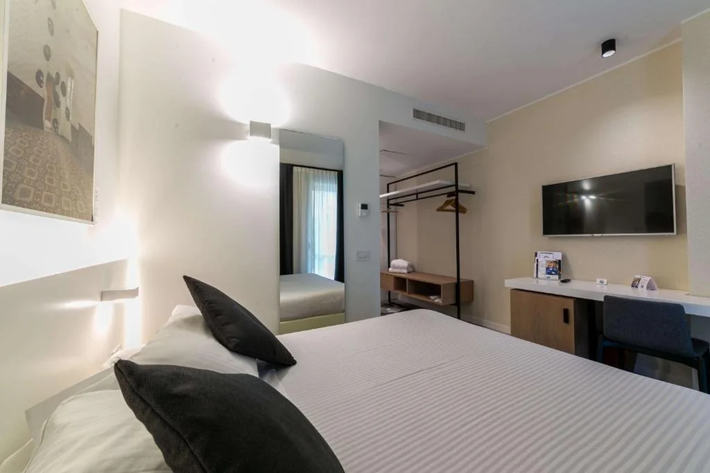 Queen Superior Room — Hotel Cappello D’Oro, BW Signature Collection