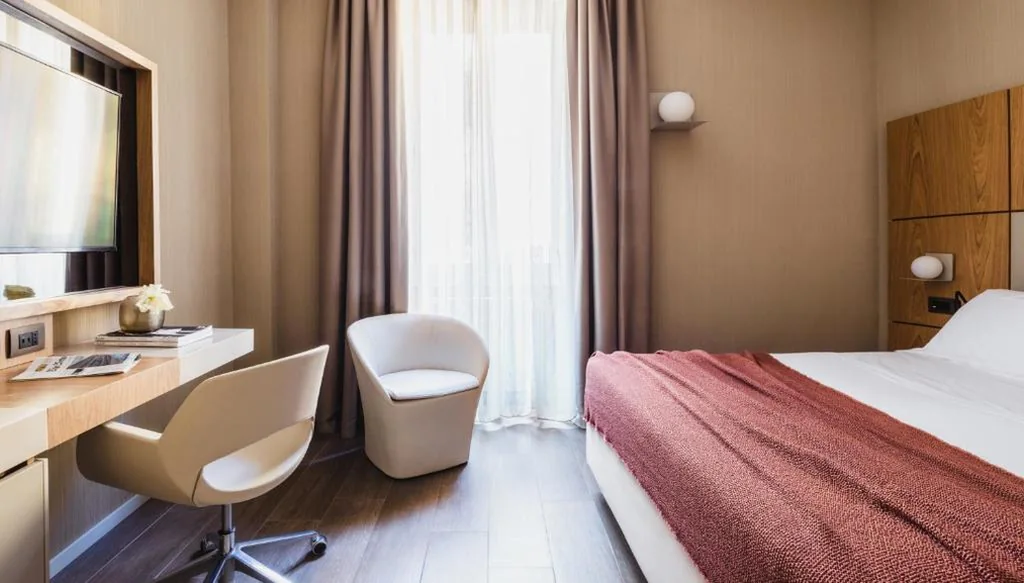 Queen Superior Premium Room — Hotel Cristoforo Colombo Member of Preferred Hotels & Resorts