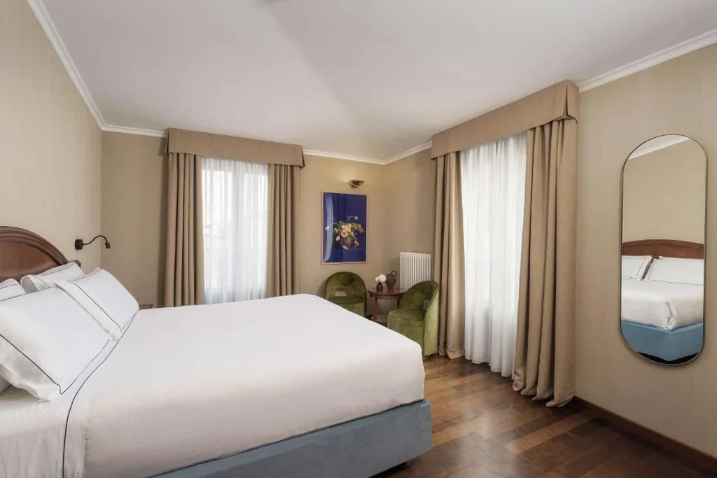 Queen Superior Room — WorldHotel Casati 18
