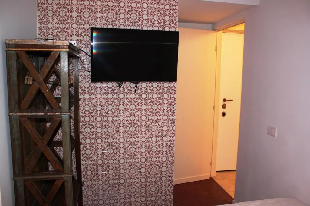 Single Room — Abracadabra Tortona