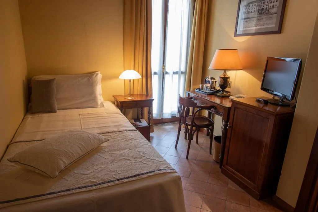Single Room — Albergo Le Due Corti