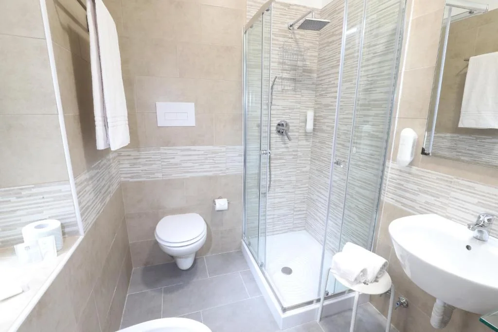 Single Room — Albergo Leonardo Da Vinci