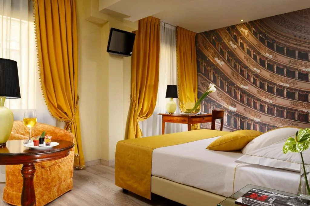 Large Single Room — Hotel Pierre Milano