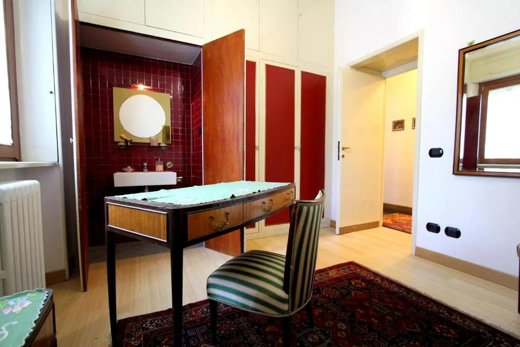 Spacious Single Room — Villa Adele