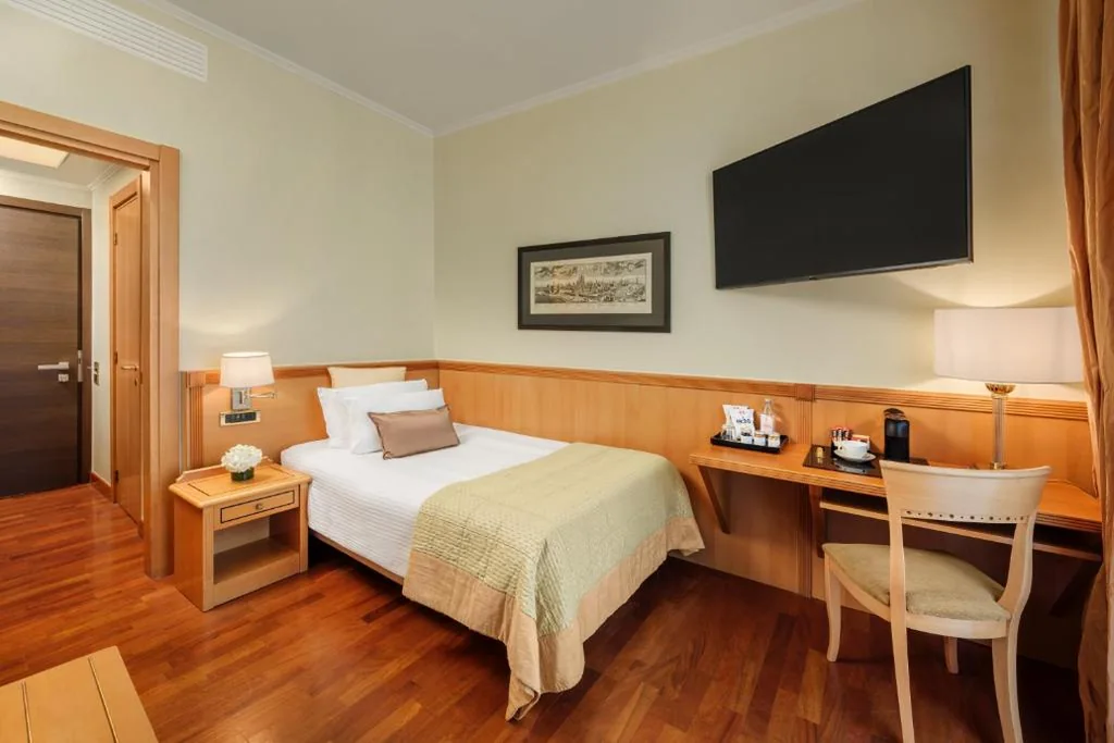 Classic Single Room — Hotel Dei Cavalieri Milano Duomo